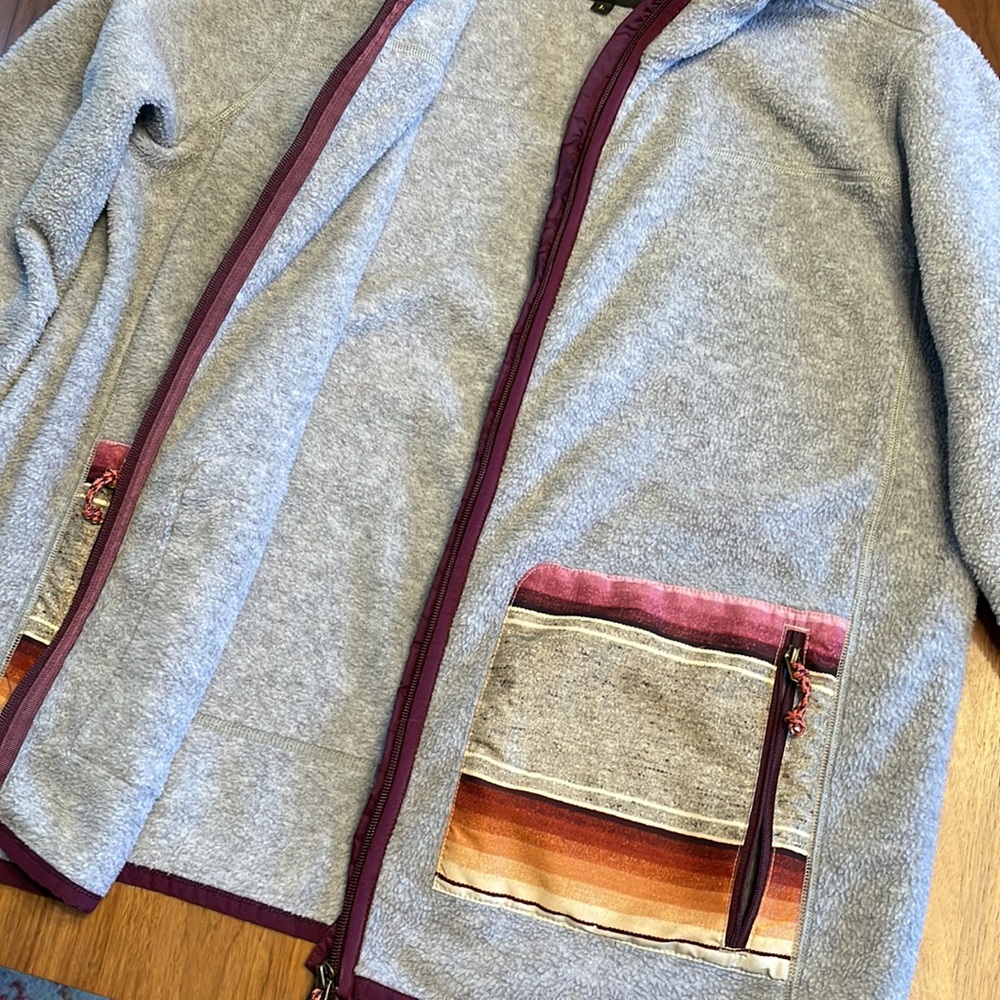 Burton Women’s Large Grey Zip Up with Zipper Pockets and Hood LIKE NEW - Picture 5 of 8